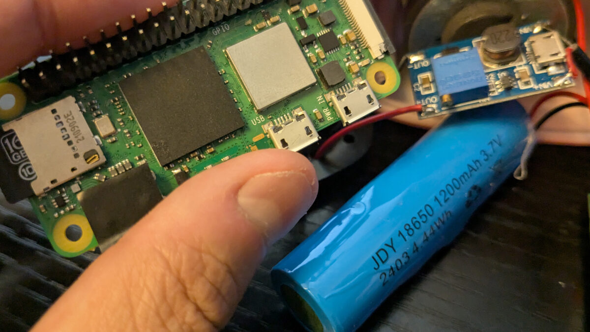 ラズパイZero2Wとリチウムイオン（18650）
