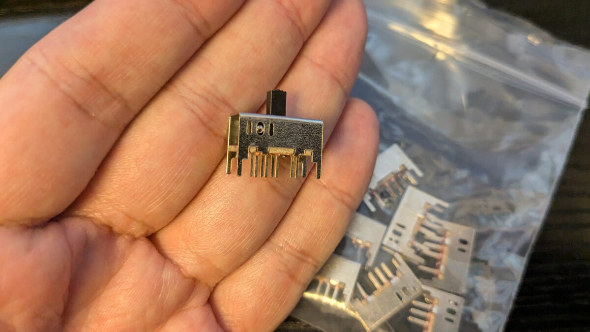 8Pin・2回路2接点スライドスイッチ（SS12D00G3）