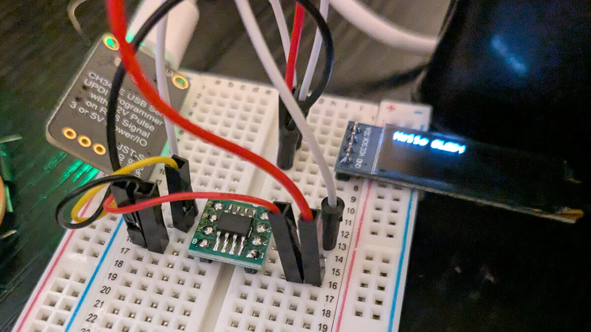 ATtiny402でOLEDディスプレイ表示